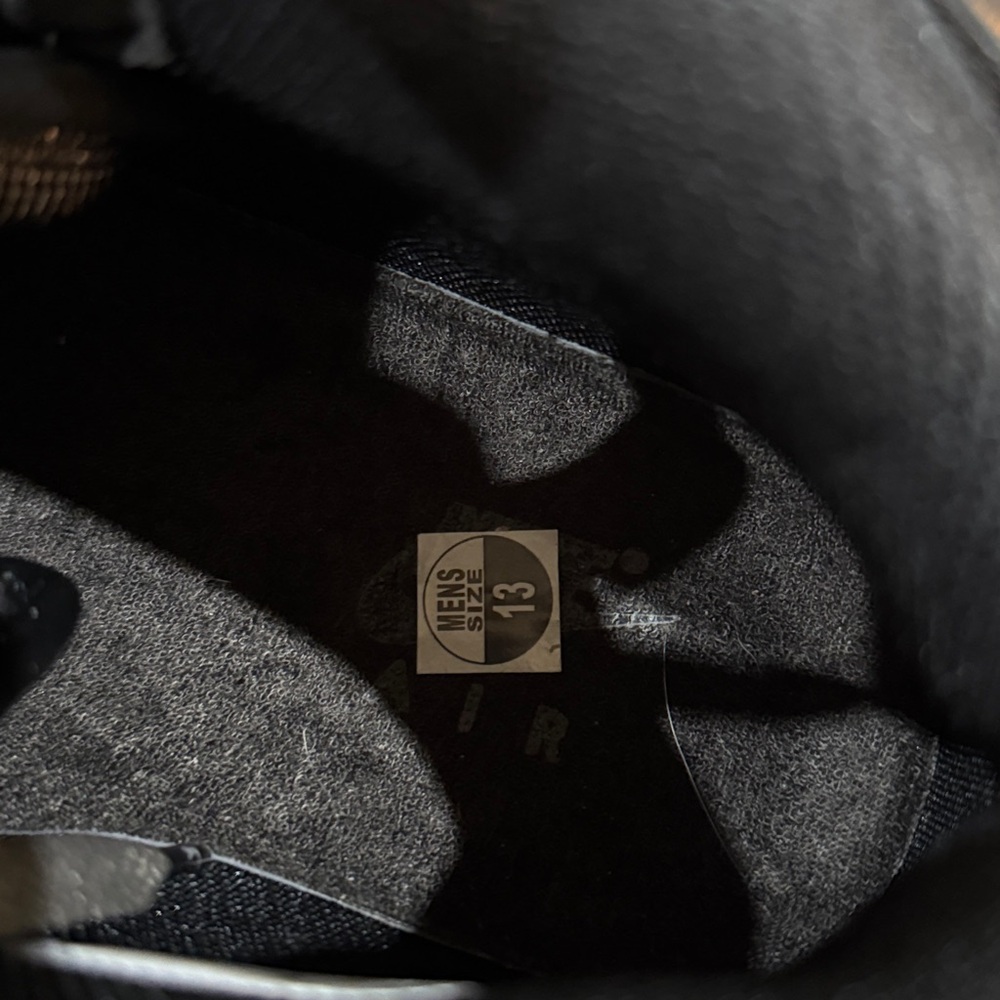 Stussy Black High-Top Sneakers - Picture 2 of 4
